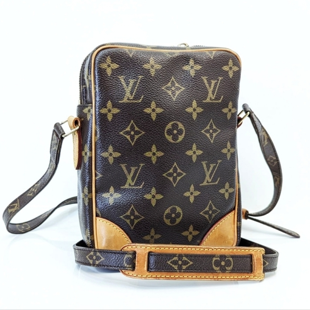💎Authentic Louis Vuitton Amazon monogram crossbody Bag. Includes Free Gift! 😍 - Picture 14 of 17